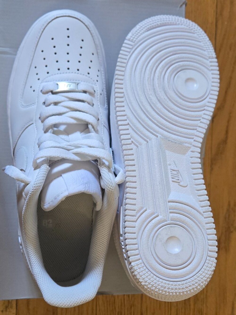 Nike Air Force 1 '07 Triple White | Men's 8.5 | NEW - Picture 4 of 16